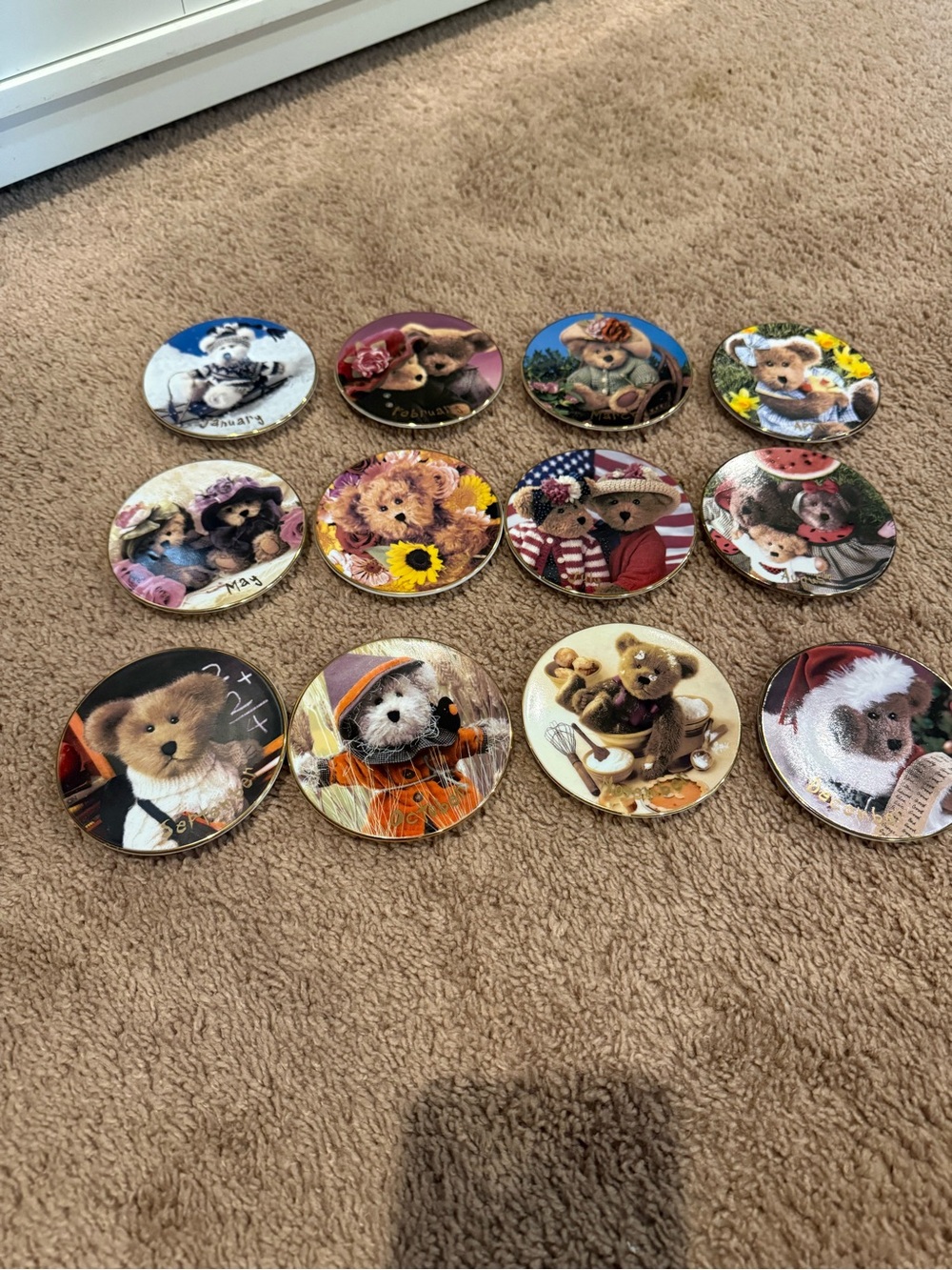 DANBURY MINT BOYDS BEARS 12 PLATES Calendar